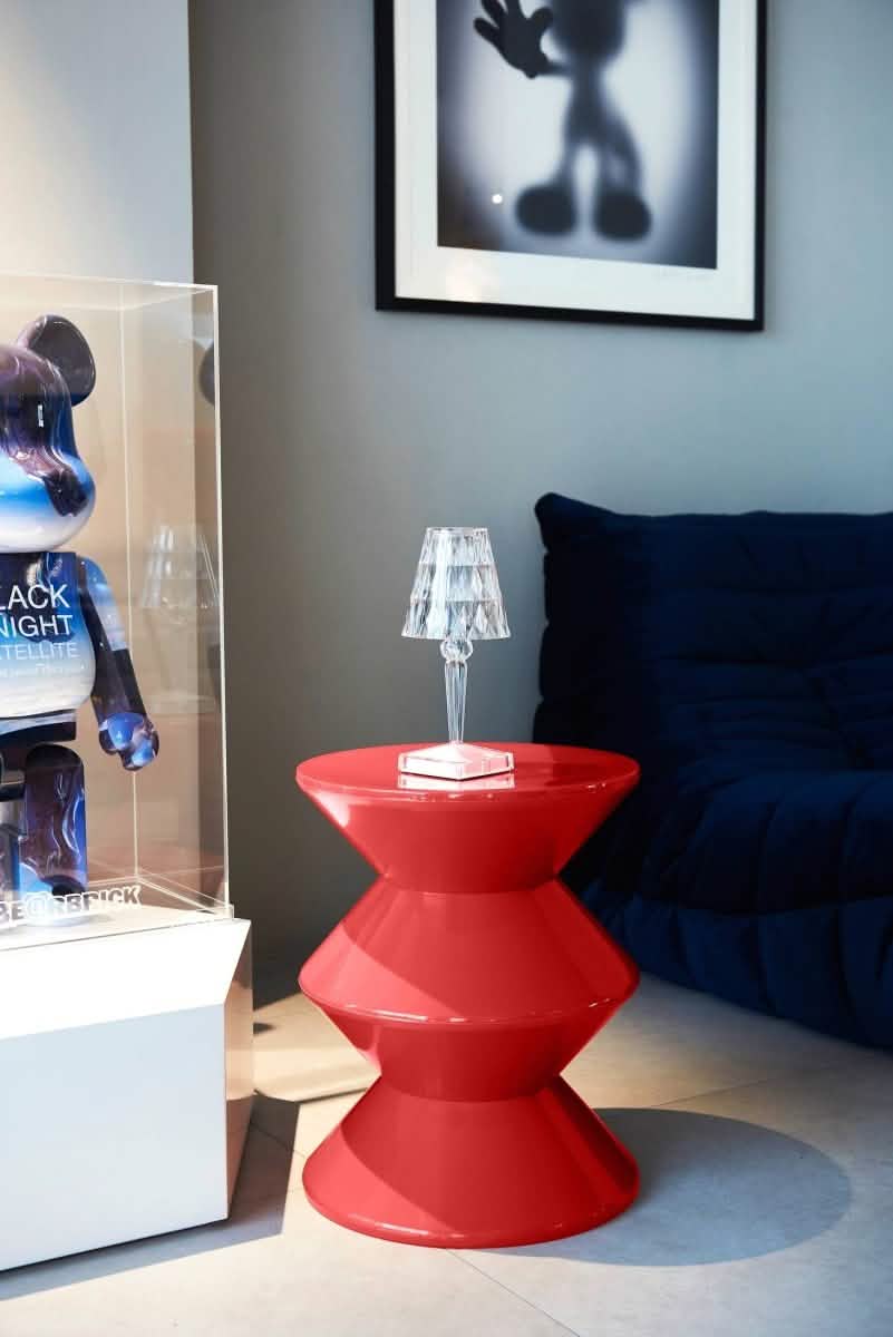 Aura Round Side Table in ABS Plastic With Contemporary Double - Hourglass Design
