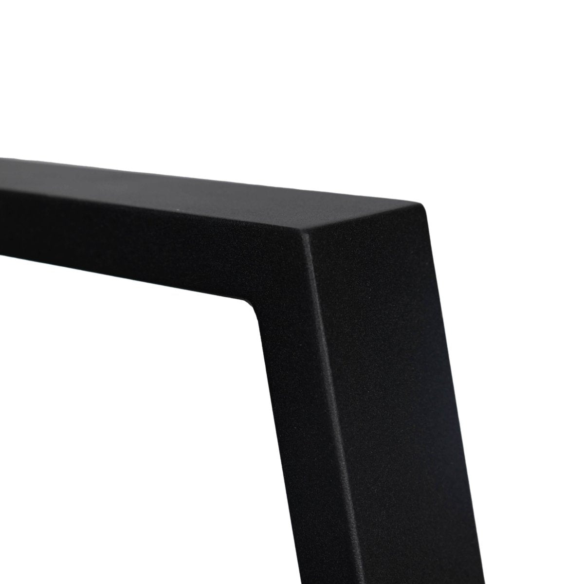 Chelsea 5-Piece Patio Dining Set with 48" Round Aluminum Dining Table and 4 Dining Armchair Beige Dining Set Leisuremod