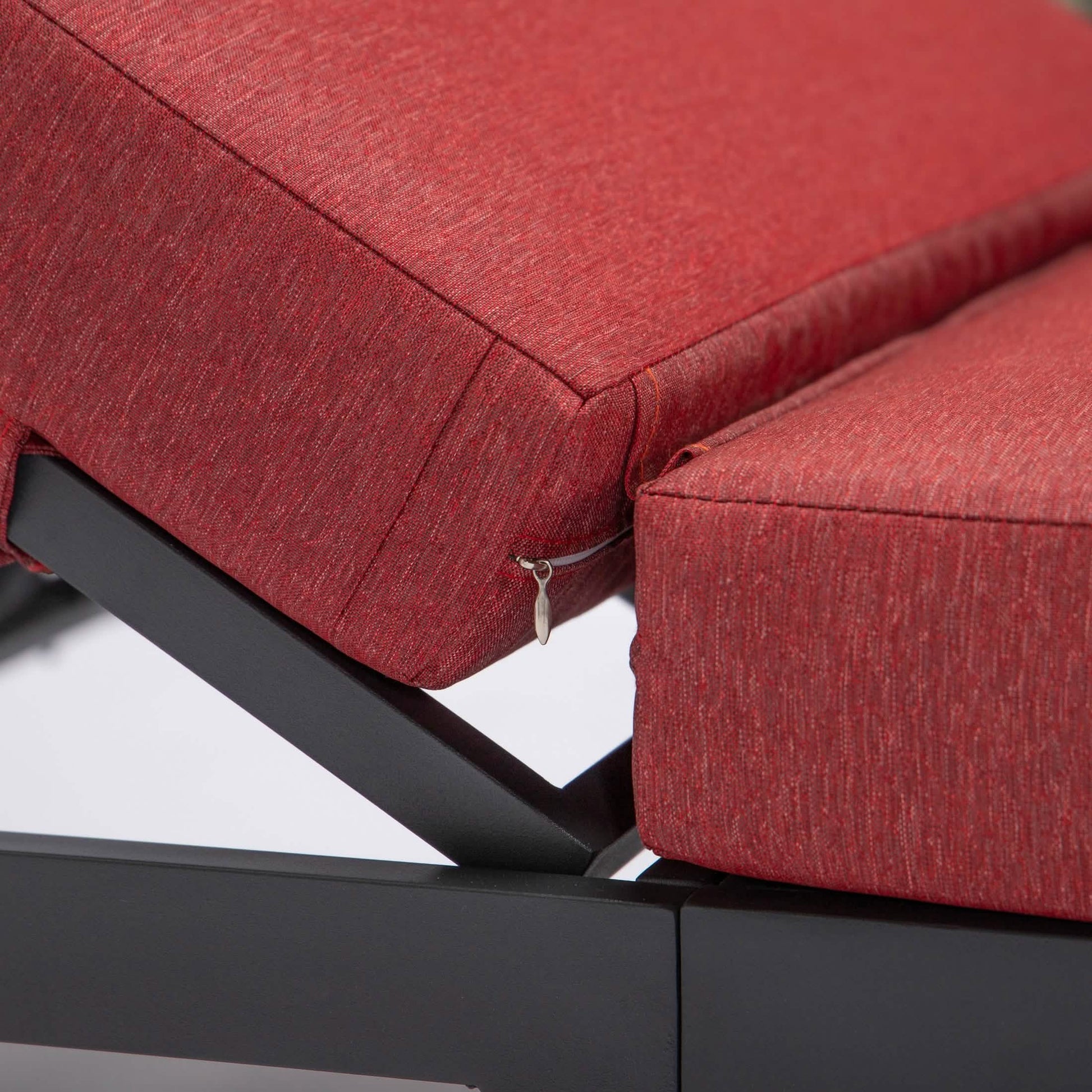 Chelsea Aluminum Outdoor Chaise Lounge Chair with Removable Cushions Black Red Lounge Chair Leisuremod