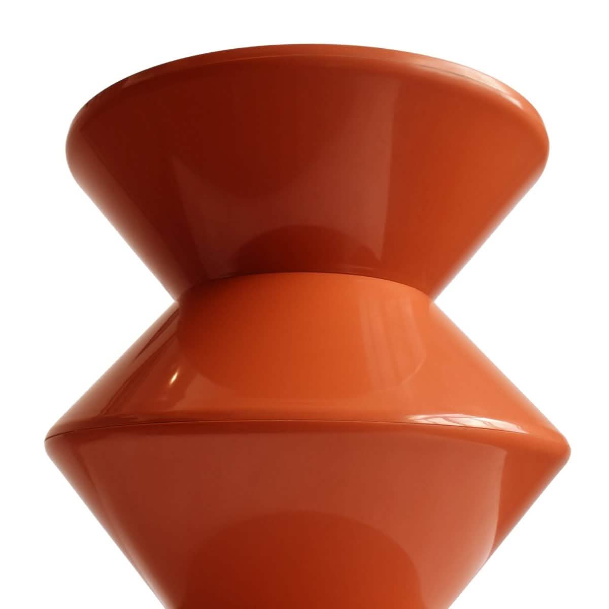 Aura Round Side Table in ABS Plastic With Contemporary Double-Hourglass Design Brown Side Table Leisuremod