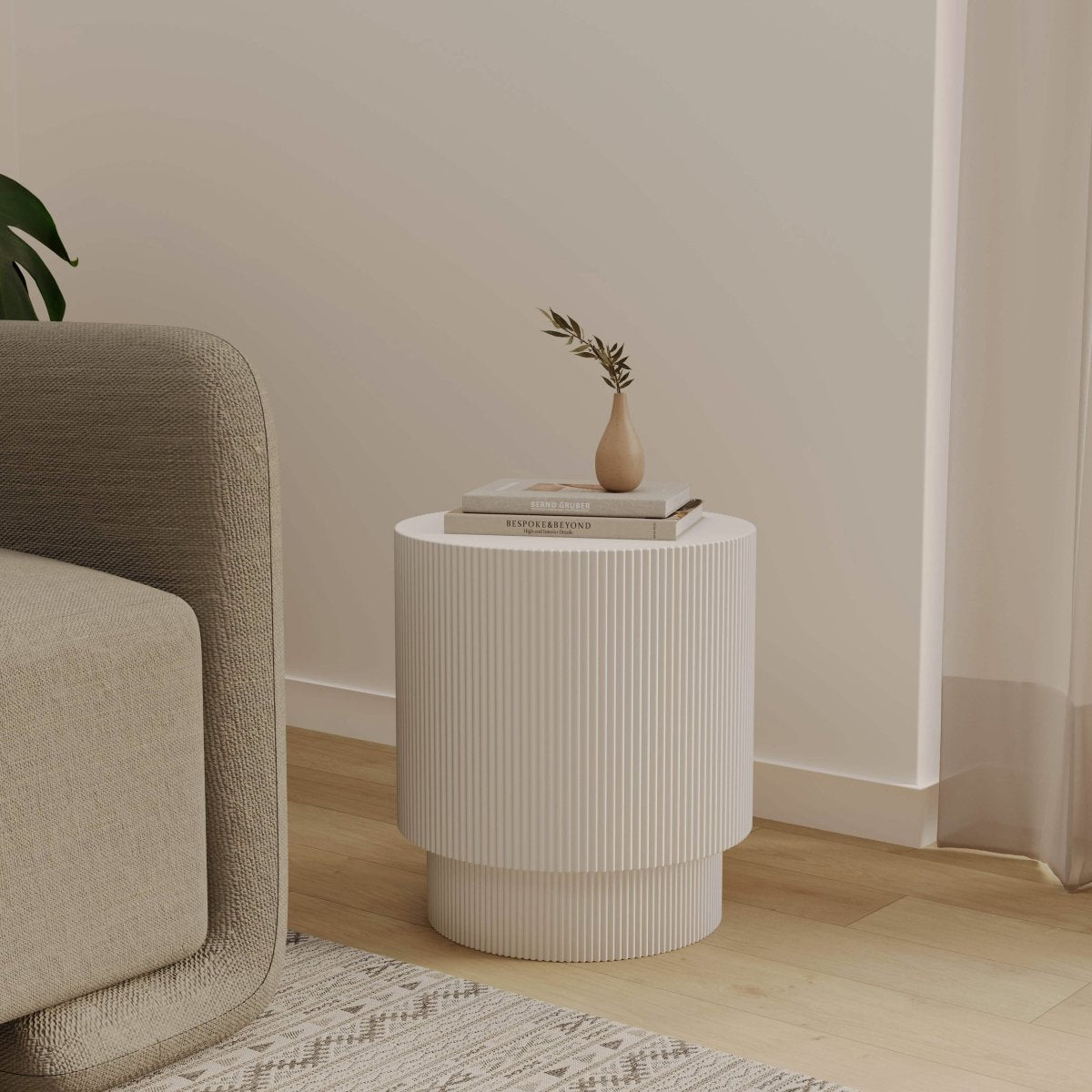 LeisureMod Side Table Eden Series Side Table in Fiberstone Round Accent Table for Home, Living Room, Indoor, and Outdoor