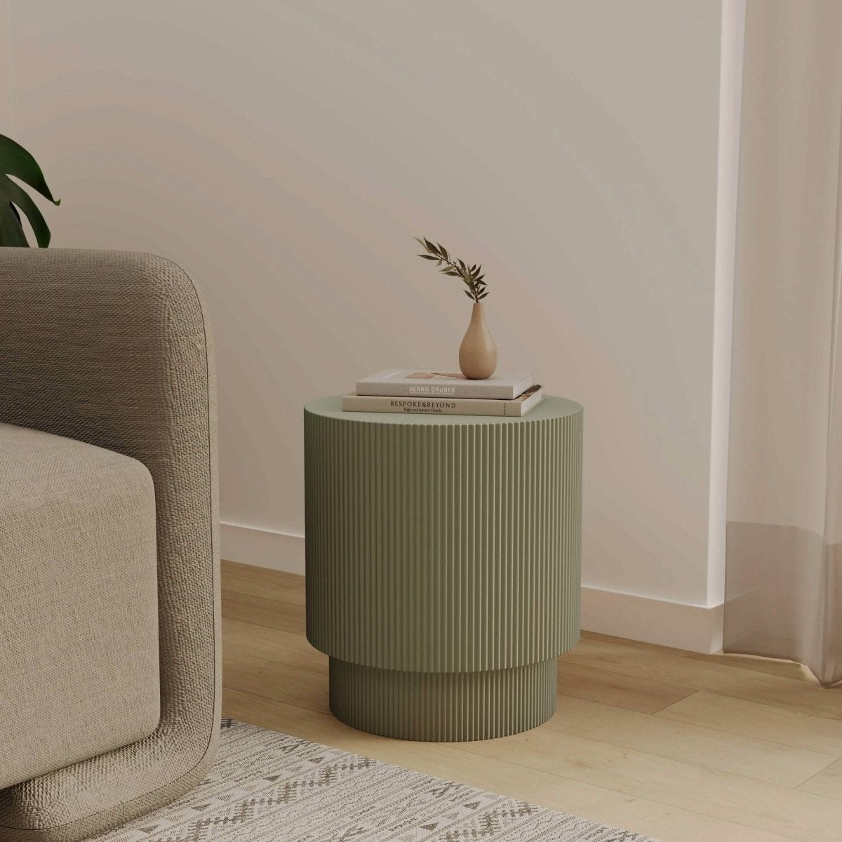 LeisureMod Side Table Eden Series Side Table in Fiberstone Round Accent Table for Home, Living Room, Indoor, and Outdoor