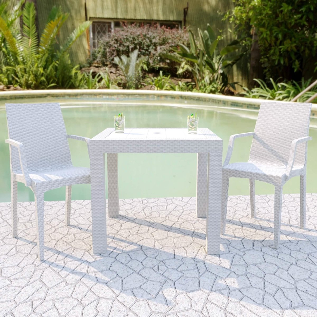 Weave Mace Indoor/Outdoor Chair (With Arms) White Leisuremod